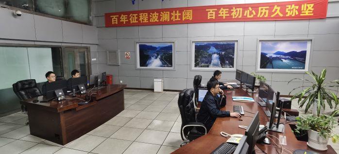 2、梯調中心中控室（楊柳 攝）